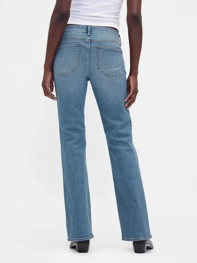 Jeans mit niedriger Leibhöhe, langem Schnitt und schmaler Passform, zum Schnüren