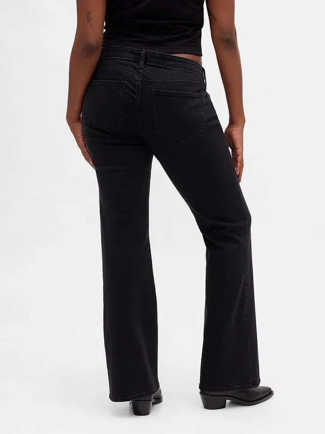 Jeans mit niedriger Leibhöhe, langem Schnitt und schmaler Passform, zum Schnüren