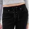 Jeans mit niedriger Leibhöhe, langem Schnitt und schmaler Passform, zum Schnüren
