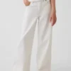 Jeans mit niedriger Leibhöhe und weitem Bein