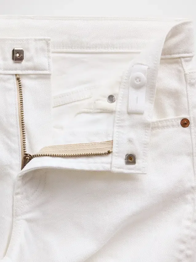 Jeans mit niedriger Leibhöhe und weitem Bein