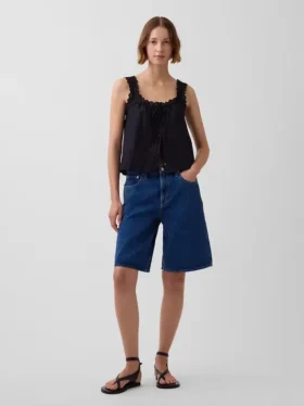 Jeansshorts mit mittlerer Leibhöhe und langem Schnitt