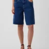Jeansshorts mit mittlerer Leibhöhe und langem Schnitt
