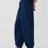 Jogginghose aus Baumwollgaze-Denim im Barrel-Schnitt