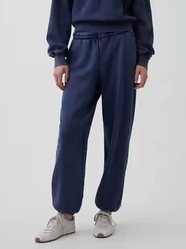 Jogginghose mit mittlerer Leibhöhe aus Vintagesoft-Material in lockerer Passform
