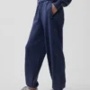 Jogginghose mit mittlerer Leibhöhe aus Vintagesoft-Material in lockerer Passform