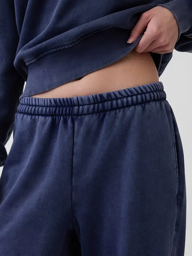 Jogginghose mit mittlerer Leibhöhe aus Vintagesoft-Material in lockerer Passform