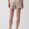 Khaki-Shorts mit mittlerer Leibhöhe