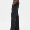 Khakihose mit niedriger Leibhöhe und lockerem Flare-Schnitt
