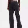 Khakihose mit niedriger Leibhöhe und lockerem Flare-Schnitt