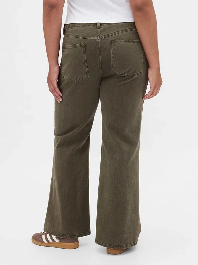 Khakihose mit niedriger Leibhöhe und lockerem Flare-Schnitt