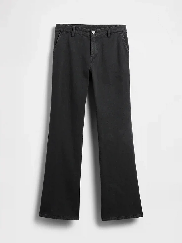 Khakihose mit niedriger Leibhöhe und lockerem Flare-Schnitt