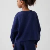 Kind-T-Shirt aus schwerem Stoff mit Oversize-Passform und Naht