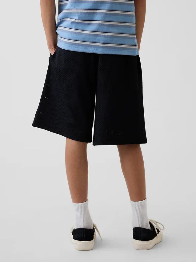 Kinder-Aktivshorts aus Mesh, 8"
