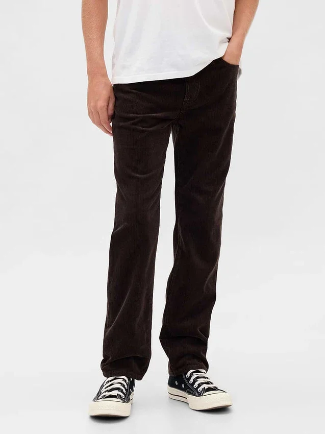 Kinder-Cordhose im 90er-Jahre-Stil, gerade geschnittene Hose