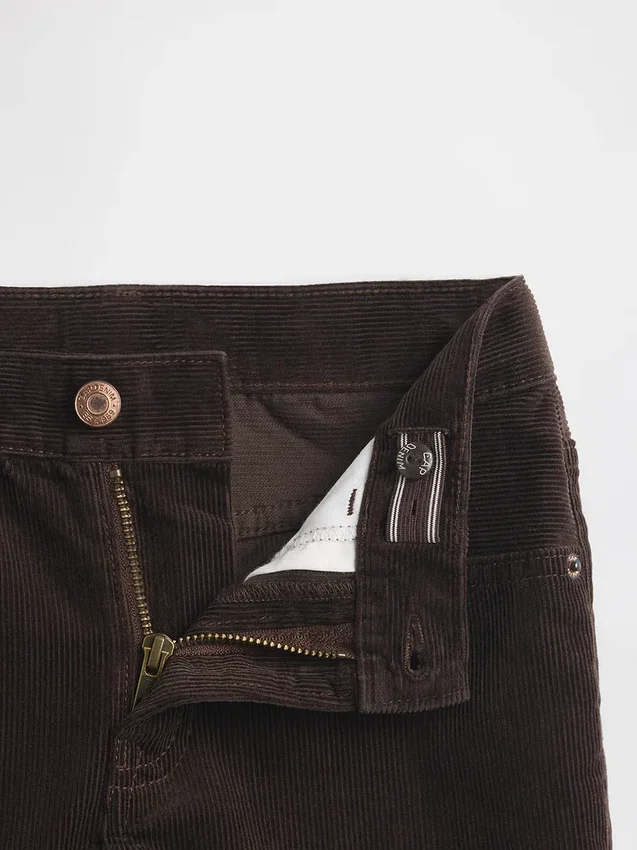 Kinder-Cordhose im 90er-Jahre-Stil, gerade geschnittene Hose