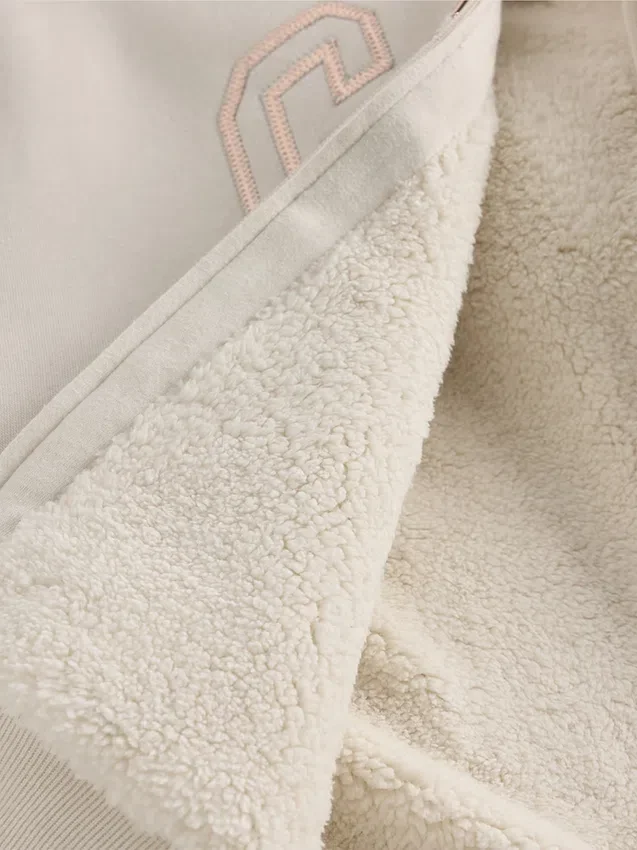 Kinder-Hoodie mit Sherpa-Futter und Grafik-Logo