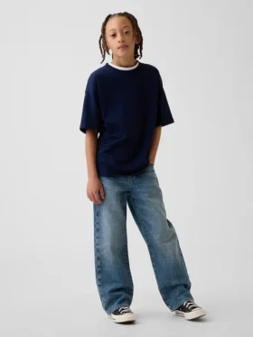 Kinder-Jeans im 90er-Jahre-Stil, locker geschnitten