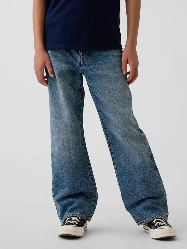Kinder-Jeans im 90er-Jahre-Stil, locker geschnitten