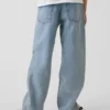 Kinder-Jeans im 90er-Jahre-Stil, locker geschnitten