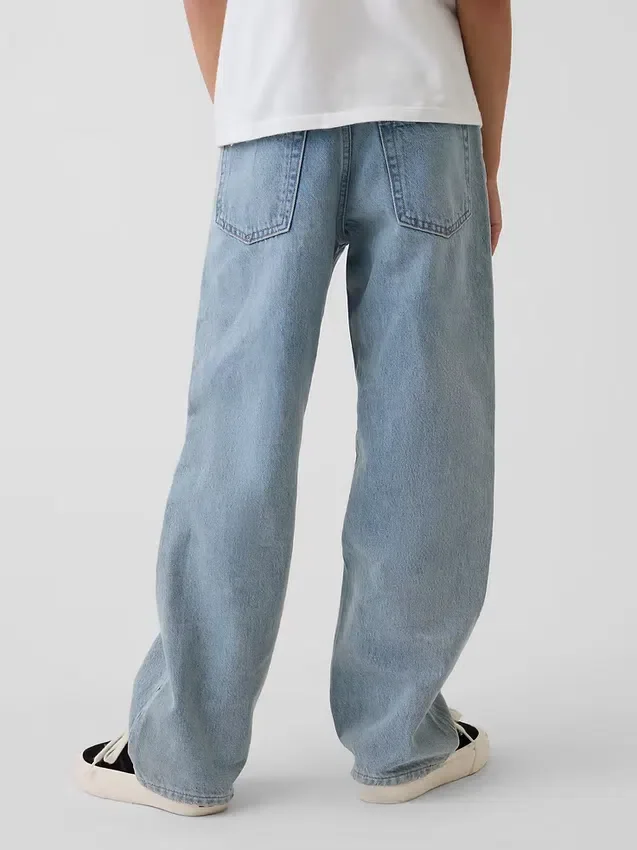 Kinder-Jeans im 90er-Jahre-Stil, locker geschnitten