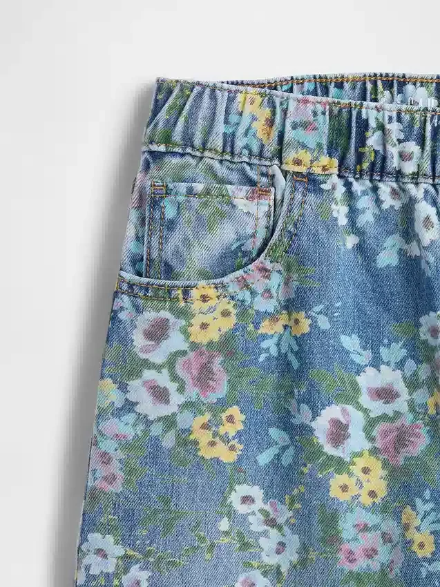 Kinder-Jeans im Baggy-Schnitt mit Blumenmuster