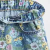 Kinder-Jeans im Baggy-Schnitt mit Blumenmuster