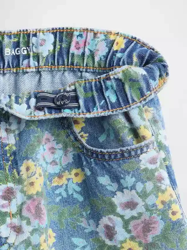 Kinder-Jeans im Baggy-Schnitt mit Blumenmuster