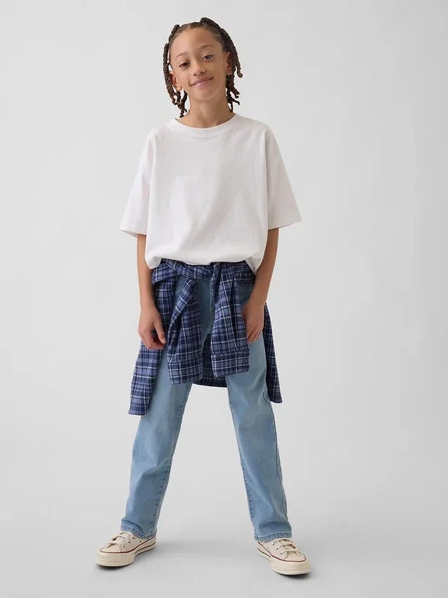 Kinder-Jeans in gerader Passform