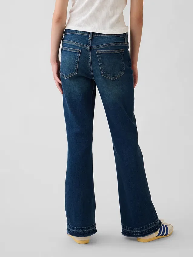 Kinder-Jeans mit hoher Leibhöhe im 70er-Jahre-Flare-Stil