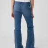 Kinder-Jeans mit hoher Leibhöhe und Crossover-Flare