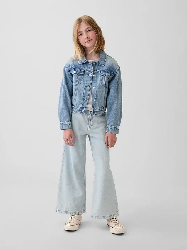 Kinder-Jeans mit hoher Leibhöhe, weitem Bein und Knöchellänge