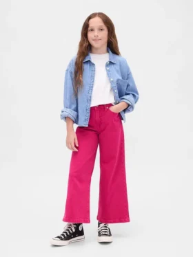 Kinder-Jeans mit hoher Leibhöhe, weitem Bein und Knöchellänge