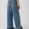 Kinder-Jeans mit hoher Leibhöhe, weitem Bein und Knöchellänge
