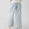 Kinder-Jeans mit hoher Leibhöhe, weitem Bein und Knöchellänge