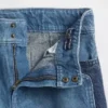 Kinder-Jeans mit hoher Leibhöhe, weitem Bein und Knöchellänge