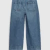 Kinder-Jeans mit hoher Leibhöhe, weitem Bein und Knöchellänge