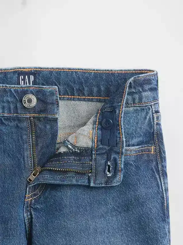 Kinder-Jeans mit niedriger Leibhöhe und geradem Schnitt