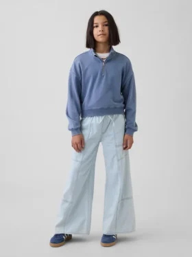 Kinder-Jeans mit niedriger Leibhöhe und lockerer Passform