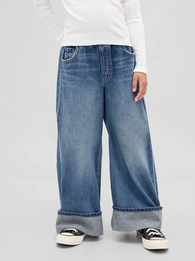 Kinder-Jeans mit niedriger Leibhöhe, weitem Bein und lockerer Passform