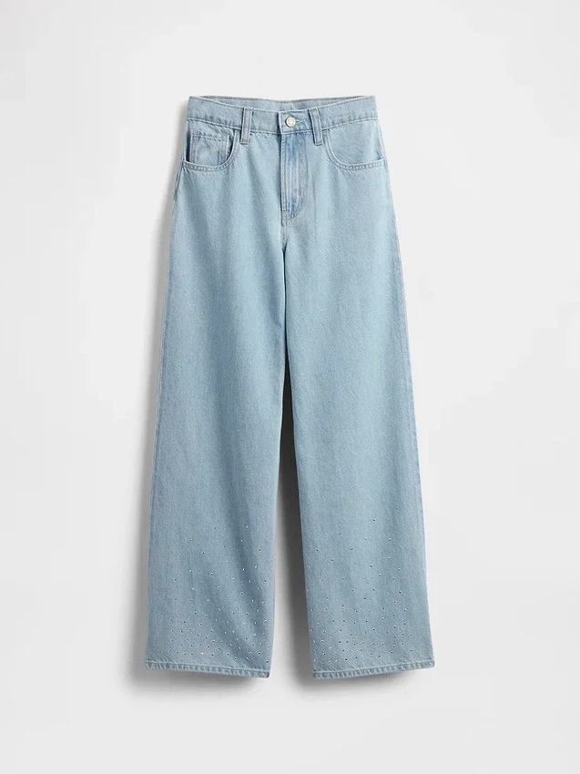 Kinder-Jeans mit niedriger Leibhöhe, weitem Bein und Strassverzierung