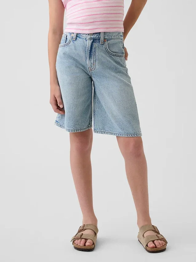 Kinder-Jeans-Shorts mit mittlerer Leibhöhe und verlängertem Schnitt