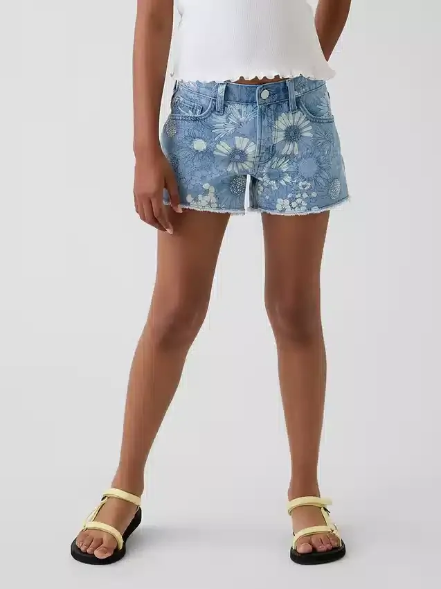 Kinder-Jeans-Shorts mit niedriger Leibhöhe und Blumenmuster