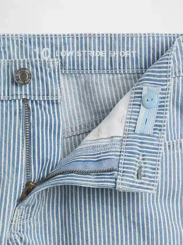Kinder-Jeans-Shorts mit niedriger Leibhöhe und geradem Bein in Streifenoptik