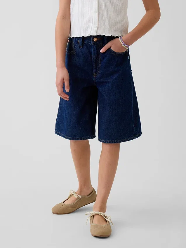 Kinder-Jeans-Shorts mit niedriger Leibhöhe und verlängertem Schnitt