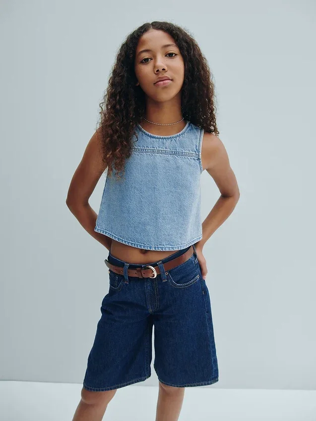Kinder-Jeans-Shorts mit niedriger Leibhöhe und verlängertem Schnitt