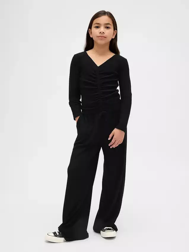 Kinder-Oberteil aus Softspun-Rippstoff mit Rüschen