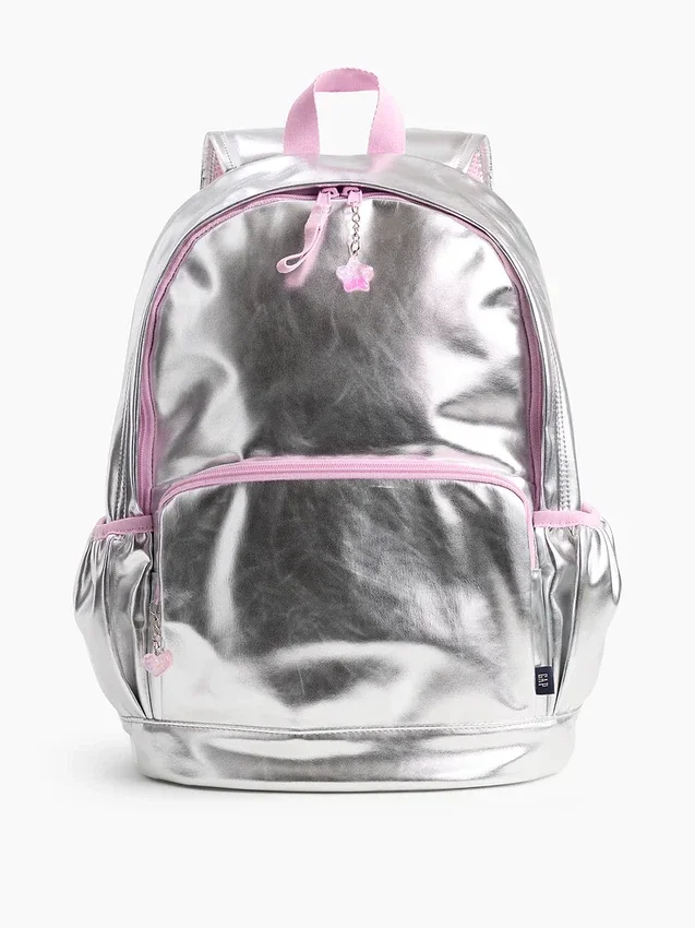 Kinder-Rucksack mit Metall-Anhängern