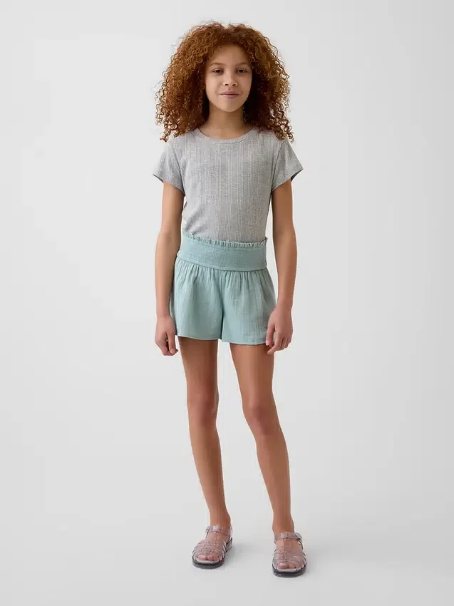 Kinder-Shorts aus Baumwollgaze mit Schmetterlingssaum