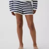 Kinder-Shorts aus Häkelstoff mit Streifenmuster